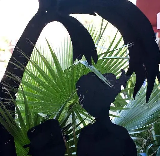 Arte Vida Hotel 3*